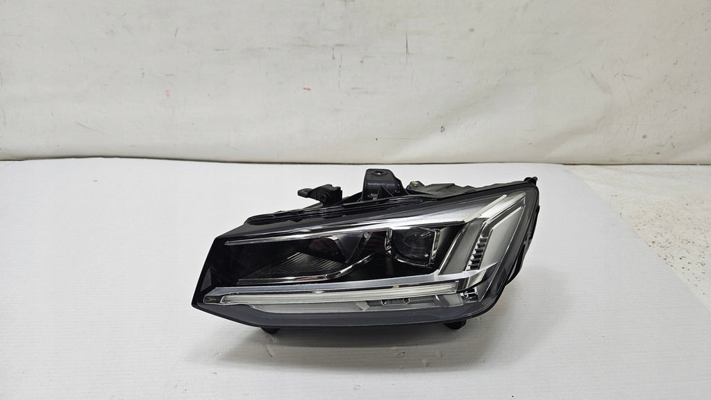 Frontscheinwerfer Audi Q2 81A94135F Xenon Links Scheinwerfer Headlight