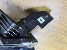 Laden Sie das Bild in den Galerie-Viewer, Frontscheinwerfer Toyota Corolla Rechts Scheinwerfer Headlight SCH9230712240ue