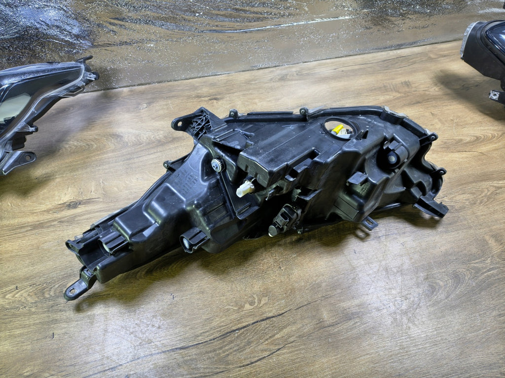 Frontscheinwerfer Toyota 4 Yaris K0-8EU Rechts Scheinwerfer Headlight SCH5785505422ox