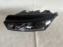 Laden Sie das Bild in den Galerie-Viewer, Frontscheinwerfer Skoda Octavia I 5E3941015A LED Links Scheinwerfer Headlight SCH6109984112ga
