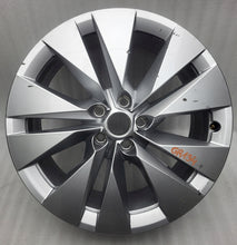 Load image into Gallery viewer, 1x Alufelge 19 Zoll 8.0" 5x112 45ET Glanz Silber 5LA601025Q Skoda Octavia I FEL8302199667kf
