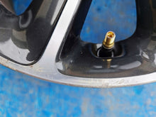 Laden Sie das Bild in den Galerie-Viewer, 1x Alufelge 14 Zoll 5.5&quot; 4x100 47ET Hyundai Rim Wheel