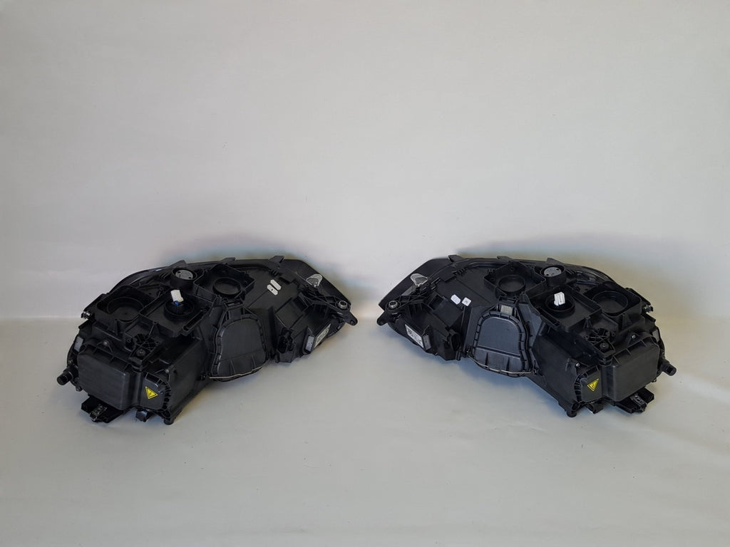 Frontscheinwerfer VW Sportsvan 90067693 Xenon Ein Stück (Rechts oder Links)