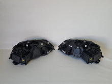 Load image into Gallery viewer, Frontscheinwerfer VW Sportsvan 90067693 Xenon Ein Stück (Rechts oder Links)