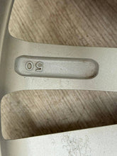 Laden Sie das Bild in den Galerie-Viewer, 1x Alufelge 17 Zoll 43210-61M72 Suzuki Vitara I Sx4 S-Cross Rim Wheel FEL9418139079je