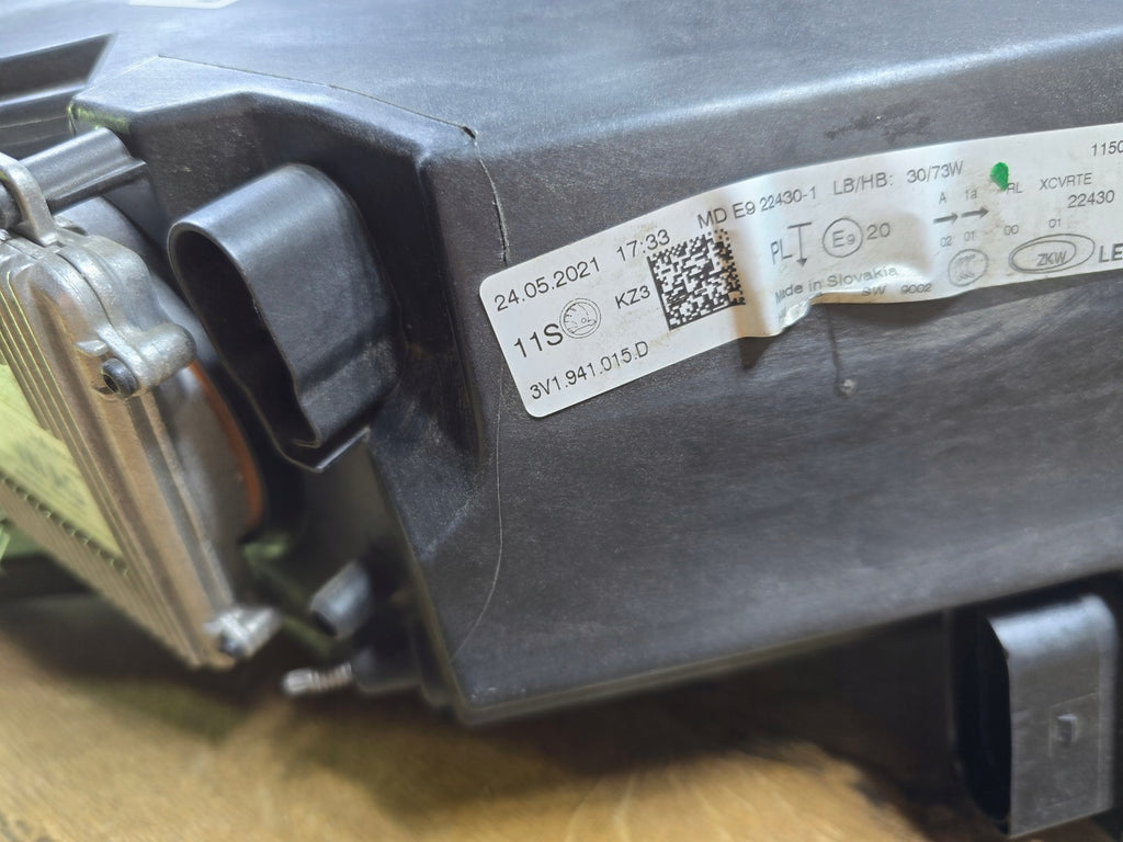 Frontscheinwerfer Skoda Superb III 3V1941015D Links Scheinwerfer Headlight