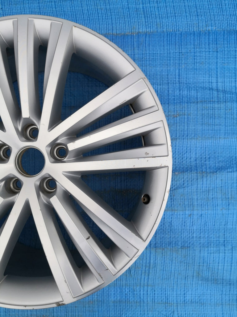 1x Alufelge 19 Zoll 8.0" 5x112 44ET Glanz Graphit 8W0601025H Mg Superb Iii FEL2911309660kd