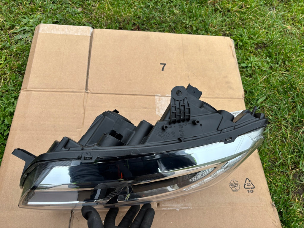 Frontscheinwerfer Dacia Sandero 260604218R Links Scheinwerfer Headlight SCH2136587015op
