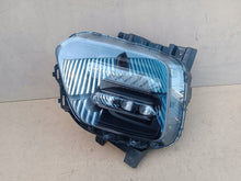 Load image into Gallery viewer, Frontscheinwerfer Kia Soul III Links Scheinwerfer Headlight SCH7393925533gp