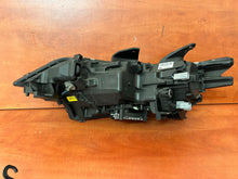 Load image into Gallery viewer, Frontscheinwerfer Mitsubishi Outlander 8301D3-32 LED Rechts Headlight