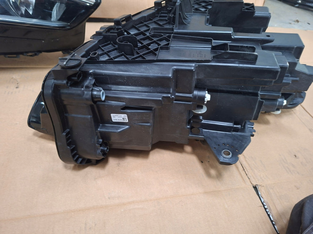 Frontscheinwerfer BMW X1 5A5BD44-03 5A9A221-01 Ein Satz Scheinwerfer Headlight SCH3437850325ma