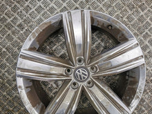 Load image into Gallery viewer, 1x Alufelge 19 Zoll 5x112 5NA601025R VW Tiguan Rim Wheel FEL4662296239ci