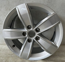 Laden Sie das Bild in den Galerie-Viewer, 1x Alufelge 16 Zoll 6.0&quot; 5x112 43ET 2GA601025Q VW T-Roc Rim Wheel