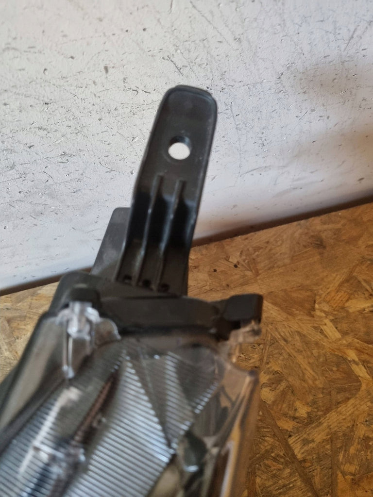 Frontscheinwerfer Toyota Yaris Cross LED Links Scheinwerfer Headlight SCH1124406186dw