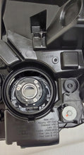 Load image into Gallery viewer, Frontscheinwerfer Toyota Yaris Rechts Scheinwerfer Headlight