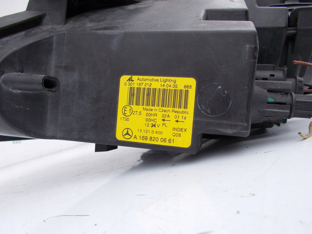 Frontscheinwerfer Mercedes-Benz W169 A1698200661 Rechts Scheinwerfer Headlight