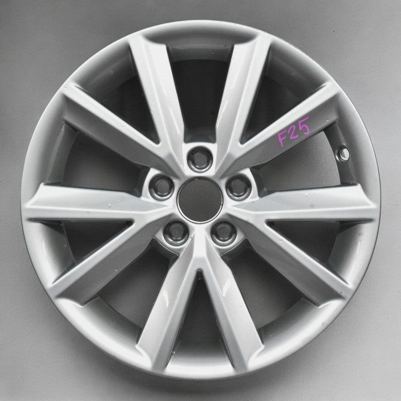 1x Alufelge 16 Zoll 7.0" 5x100 46ET Glanz Silber 5JA601025 Skoda Rapid Rim Wheel