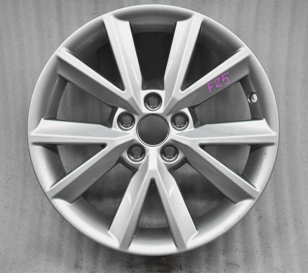 1x Alufelge 16 Zoll 7.0" 5x100 46ET Glanz Silber 5JA601025 Skoda Rapid Rim Wheel