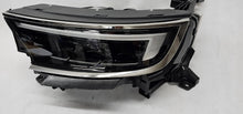 Laden Sie das Bild in den Galerie-Viewer, Frontscheinwerfer Opel Mokka 9847939680 Full LED Links Scheinwerfer Headlight