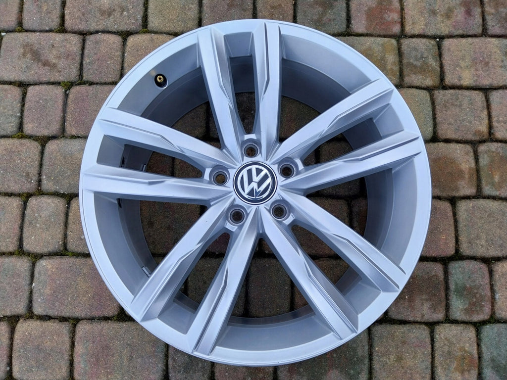 1x Alufelge 18 Zoll 8.0" 5x112 44ET Silber 3G0601025H VW Passat B8 Rim Wheel FEL1280423094lt