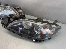 Load image into Gallery viewer, Frontscheinwerfer Mazda 3 Bk 103419012862 Ein Satz Scheinwerfer Headlight SCH7544861229rl