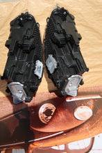 Load image into Gallery viewer, Frontscheinwerfer VW Caddy IV 2K8941036T 2K8941036R Rechts oder Links SCH4405828837gl