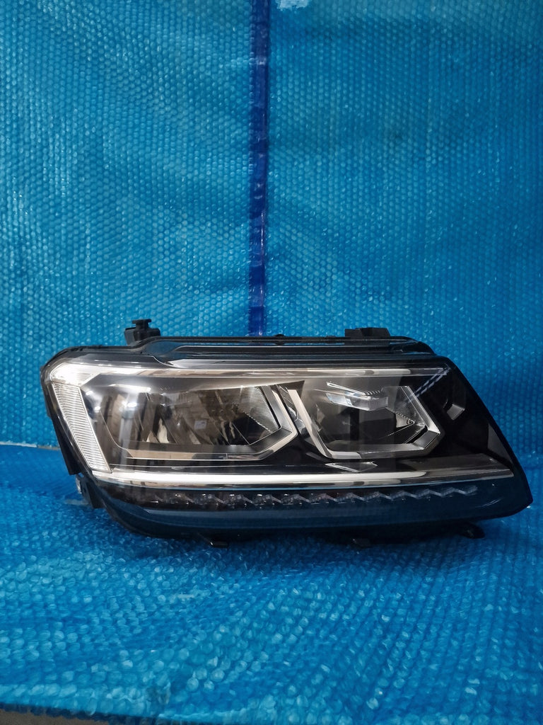 Frontscheinwerfer VW Tiguan 5NB941036B LED Rechts Scheinwerfer Headlight