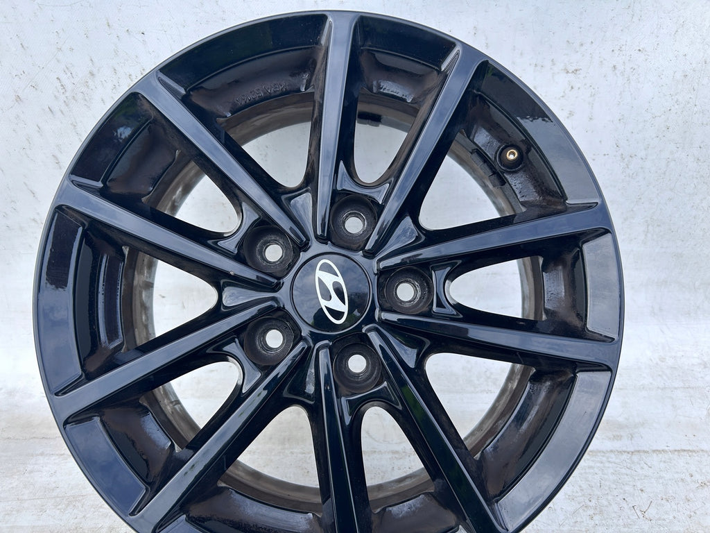 1x Alufelge 15 Zoll 6.0" 5x114.3 43ET KBA52164 Hyundai Rim Wheel