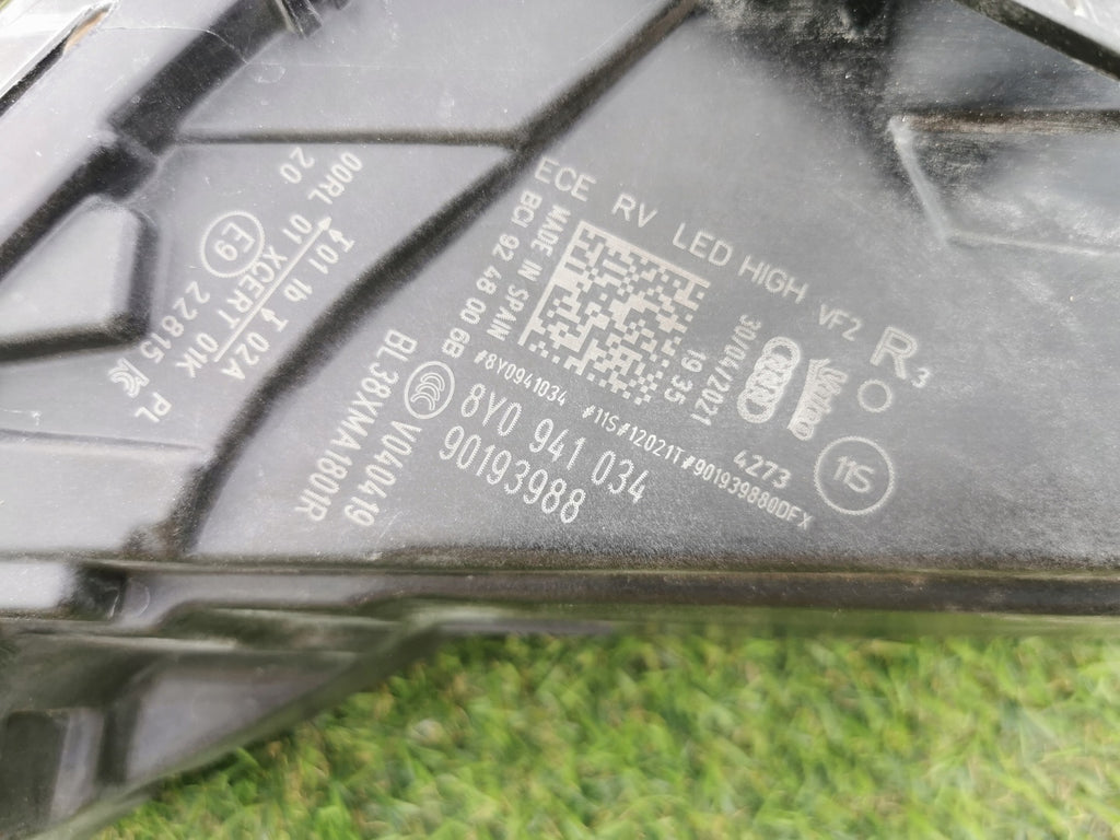Frontscheinwerfer Audi A3 8Y0941034 Full LED Ein Stück (Rechts oder Links)