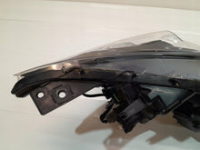 Laden Sie das Bild in den Galerie-Viewer, Frontscheinwerfer Mazda 3 B45A51040 Links Scheinwerfer Headlight