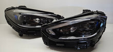 Laden Sie das Bild in den Galerie-Viewer, Frontscheinwerfer Mercedes-Benz A2069067903 A2069068003 Ein Satz Headlight