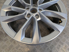 Laden Sie das Bild in den Galerie-Viewer, 1x Alufelge 18 Zoll 7.0" 5x112 45ET 57A601025AS Skoda Karoq Rim Wheel FEL7933951031qf