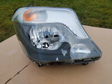 Laden Sie das Bild in den Galerie-Viewer, Frontscheinwerfer Mercedes-Benz Sprinter A9068202461 Rechts Headlight SCH2471301014nj