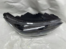 Laden Sie das Bild in den Galerie-Viewer, Frontscheinwerfer Kia Stonic 92102-H8 Full LED Rechts Scheinwerfer Headlight