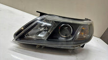 Laden Sie das Bild in den Galerie-Viewer, Frontscheinwerfer Saab 9-3 12770145 Xenon Links Scheinwerfer Headlight SCH4556723781bw