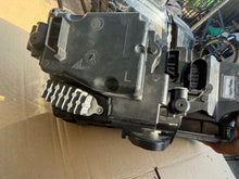 Laden Sie das Bild in den Galerie-Viewer, Frontscheinwerfer Skoda Octavia I 030110423106 LE15A63695E1941015F Links SCH1806087148bp