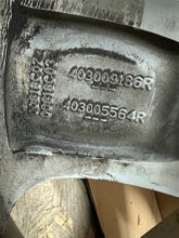 Load image into Gallery viewer, 1x Alufelge 16 Zoll 6.5&quot; 4x100 45ET 403009186R Dacia Rim Wheel