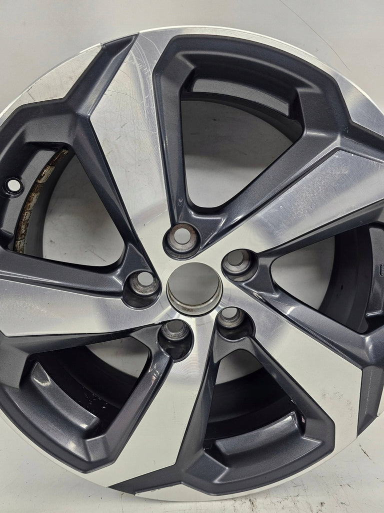 1x Alufelge 18 Zoll 5x114.3 Toyota Rav 4 Rim Wheel FEL1892701588ti