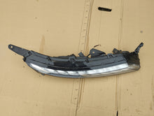 Laden Sie das Bild in den Galerie-Viewer, Frontscheinwerfer Mitsubishi Eclipse Cross LED Ein Stück (Rechts oder Links)
