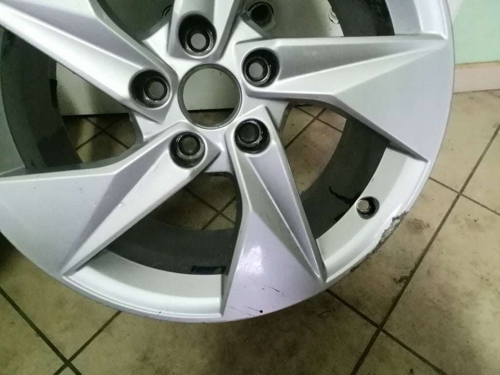 1x Alufelge 17 Zoll 8.0" 5x112 46ET 8Y0601025A Audi A3 Rim Wheel