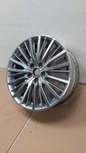 Laden Sie das Bild in den Galerie-Viewer, 1x Alufelge 18 Zoll 7.0&quot; 5x114.3 3119697381 Mitsubishi Outlander Rim Wheel