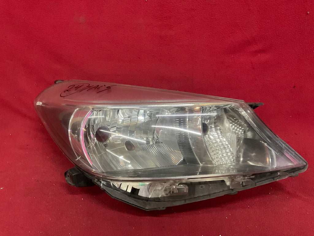 Frontscheinwerfer Toyota Yaris Rechts Scheinwerfer Headlight