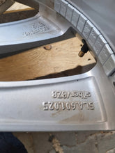 Laden Sie das Bild in den Galerie-Viewer, 1x Alufelge 19 Zoll 8.0&quot; 5x112 45ET Glanz Silber 5LA601025 Skoda Enyaq Rim Wheel