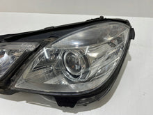 Laden Sie das Bild in den Galerie-Viewer, Frontscheinwerfer Mercedes-Benz A2128201961 Xenon Links Scheinwerfer Headlight SCH1609537363dt