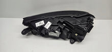 Laden Sie das Bild in den Galerie-Viewer, Frontscheinwerfer Skoda Fabia 6VB941016A LED Rechts Scheinwerfer Headlight