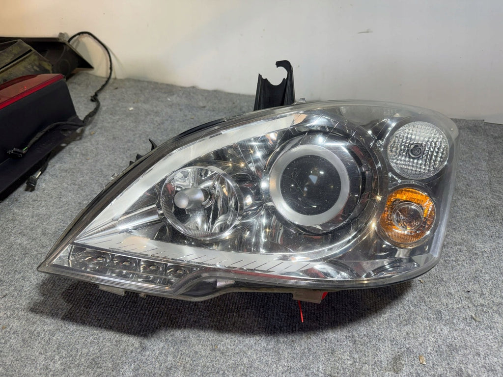 Frontscheinwerfer Mercedes-Benz Viano W639 Vito A6398202861 Links Headlight SCH6681489188oz