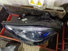 Laden Sie das Bild in den Galerie-Viewer, Frontscheinwerfer Mercedes-Benz W206 A2069062104 LED Links Headlight SCH9951316639zn