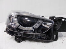 Laden Sie das Bild in den Galerie-Viewer, Frontscheinwerfer Mazda 2 LED Rechts Scheinwerfer Headlight