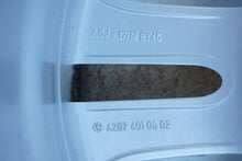 Laden Sie das Bild in den Galerie-Viewer, 4x Alufelge 17 Zoll 7.5" 5x112 45ET Glanz Silber A2074010602 Mercedes-Benz FEL7935654287dg