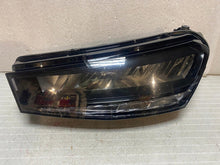 Laden Sie das Bild in den Galerie-Viewer, Frontscheinwerfer Skoda Fabia IV 6VB941015 Full LED FALSE Scheinwerfer Headlight SCH4459513521cu